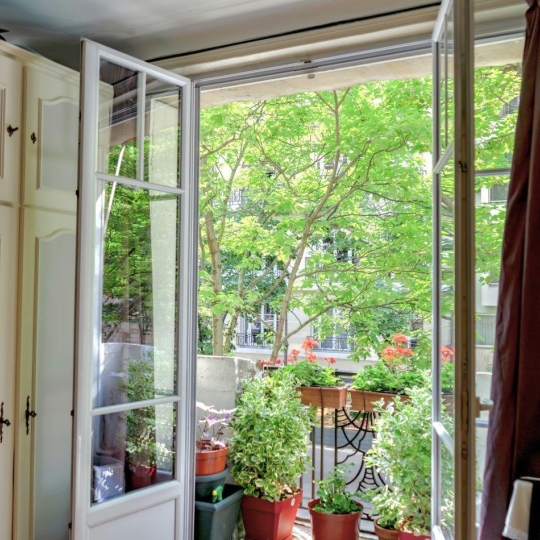  Annonces PINAY : Appartement | PARIS (75016) | 100 m2 | 980 000 € 