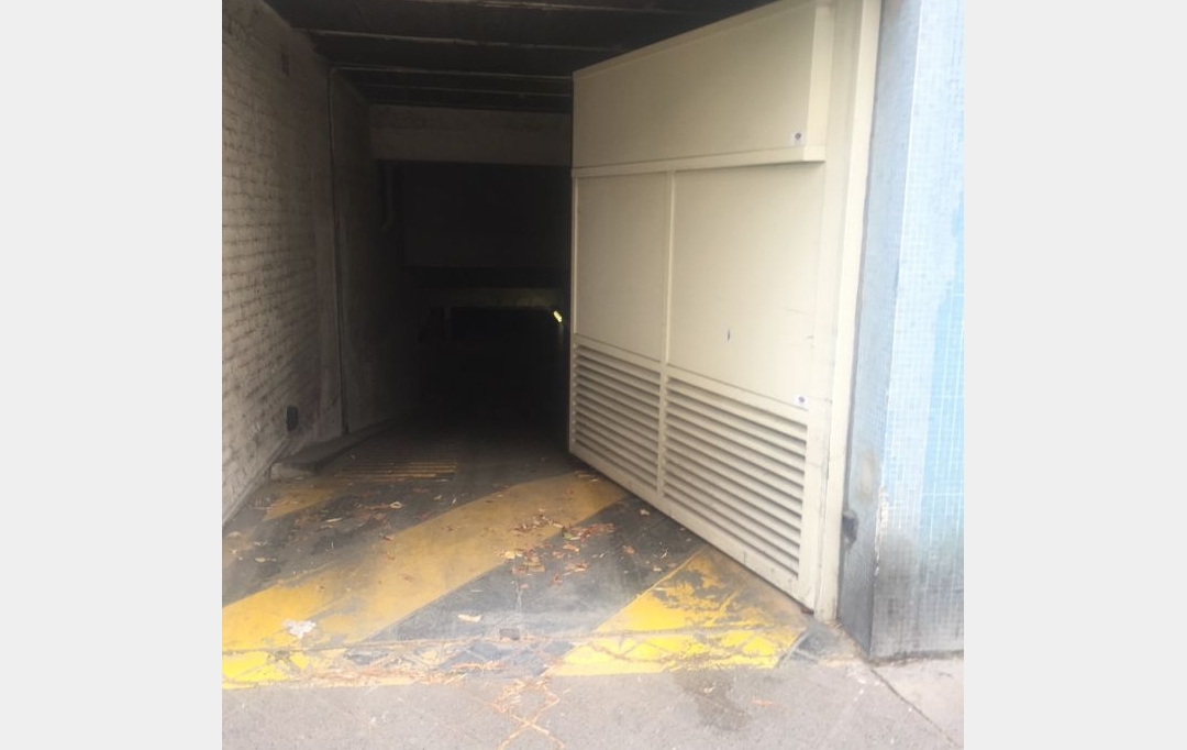 Annonces PINAY : Garage / Parking | PARIS (75015) | 0 m2 | 120 € 